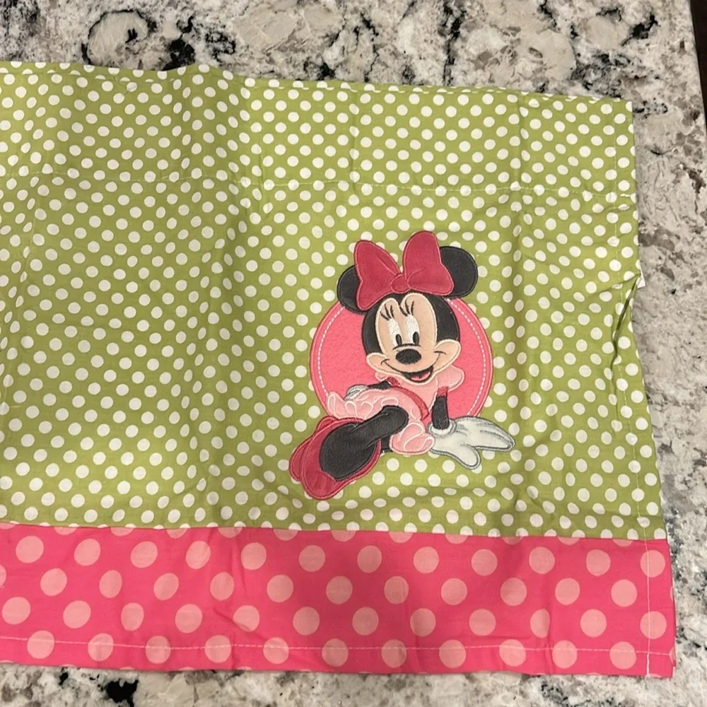 Disney Baby Minnie’s Petal Perfect Window Valance(Pair)